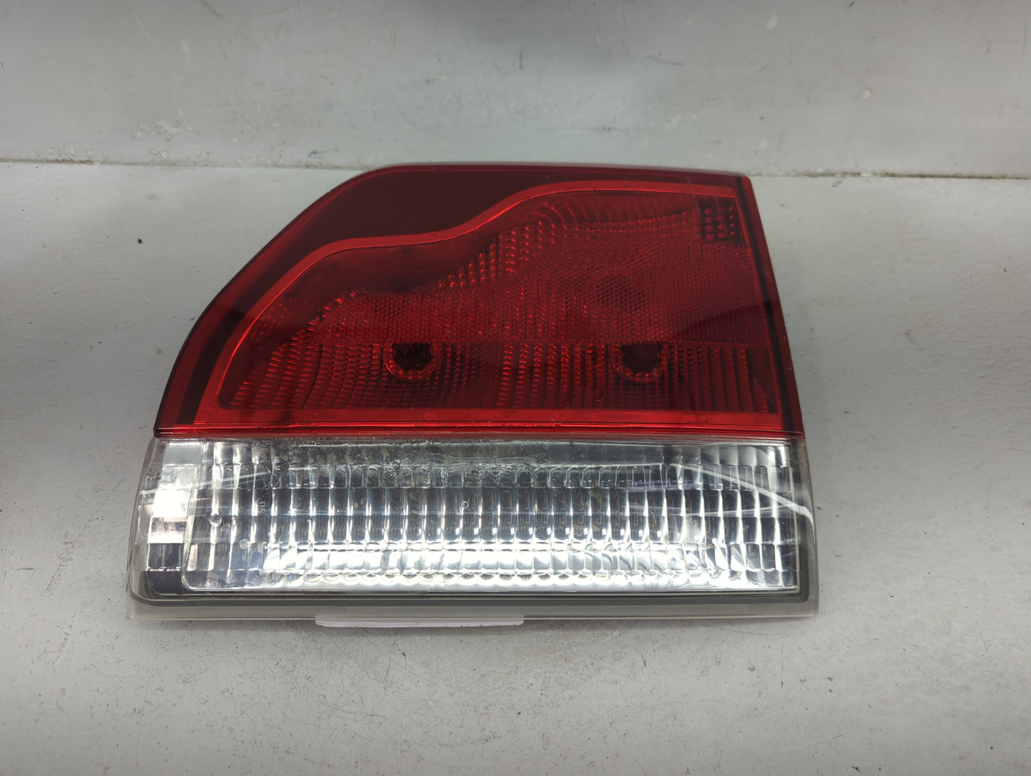 2012 Dodge Durango Tail Light Assembly Passenger Right OEM P/N:57010273AG Fits OEM Used Auto Parts - Oemusedautoparts1.com