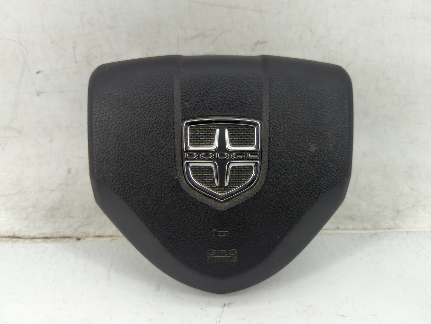 2011-2012 Dodge Durango Air Bag Driver Left Steering Wheel Mounted Fits Fits 2011 2012 OEM Used Auto Parts - Oemusedautopart