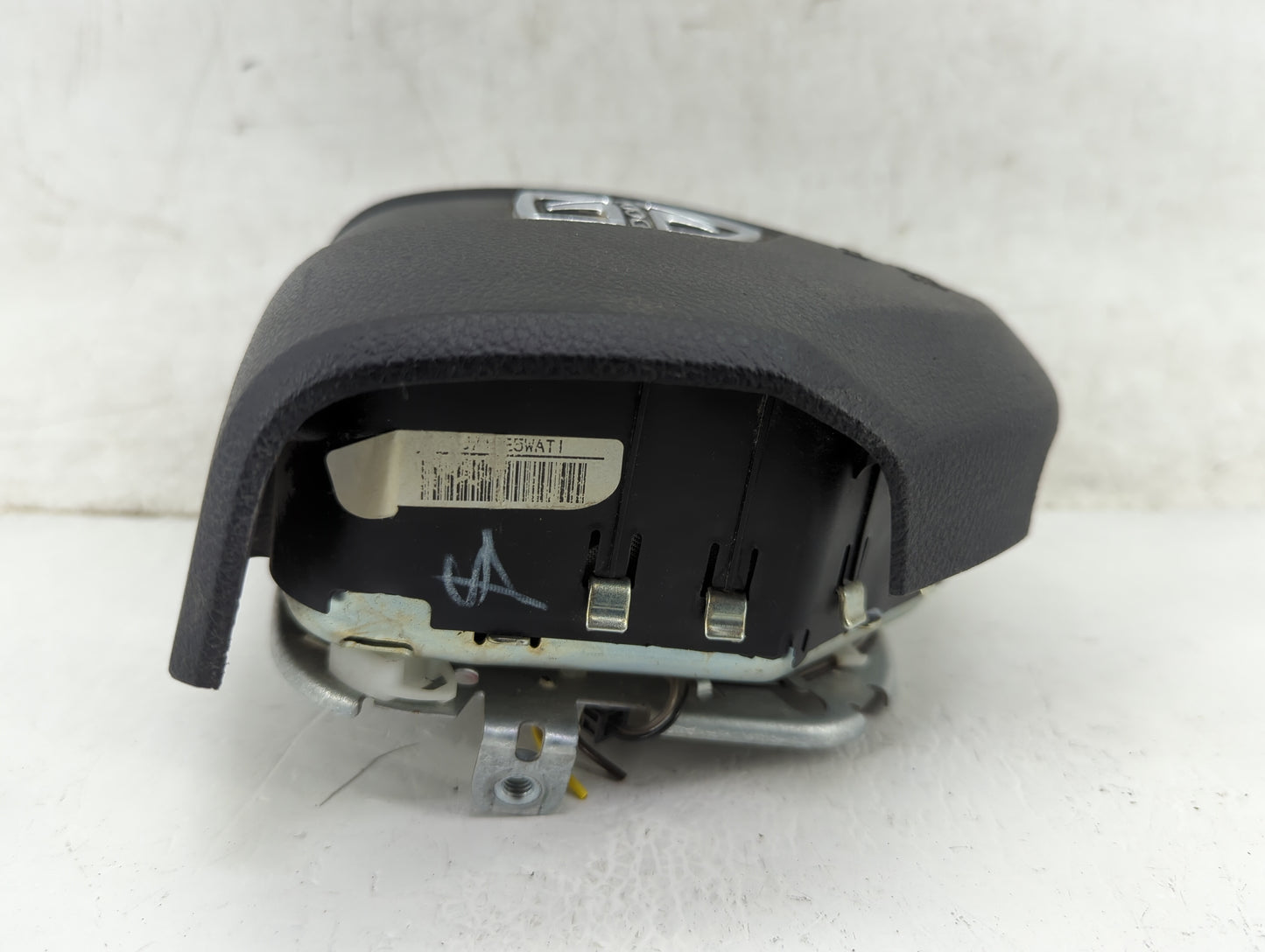 2011-2012 Dodge Durango Air Bag Driver Left Steering Wheel Mounted Fits Fits 2011 2012 OEM Used Auto Parts - Oemusedautopart