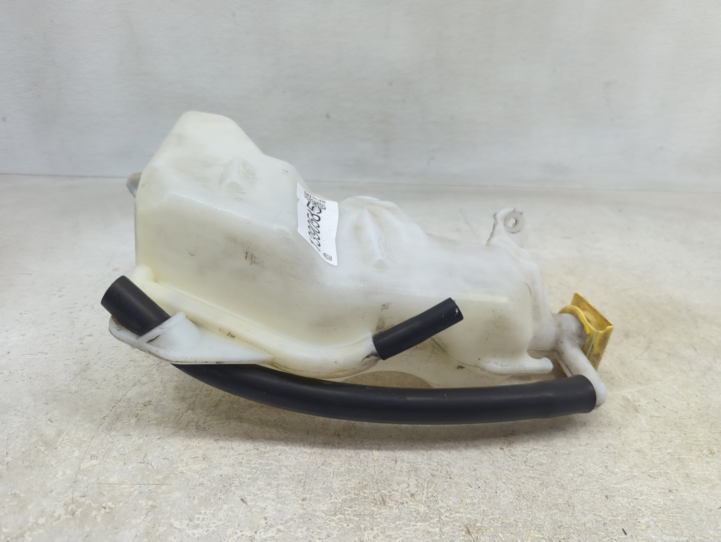 Dodge Durango Windshield Washer Fluid Reservoir Bottle Oem - Oemusedautoparts1.com