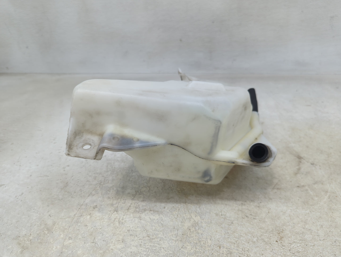 Dodge Durango Windshield Washer Fluid Reservoir Bottle Oem - Oemusedautoparts1.com