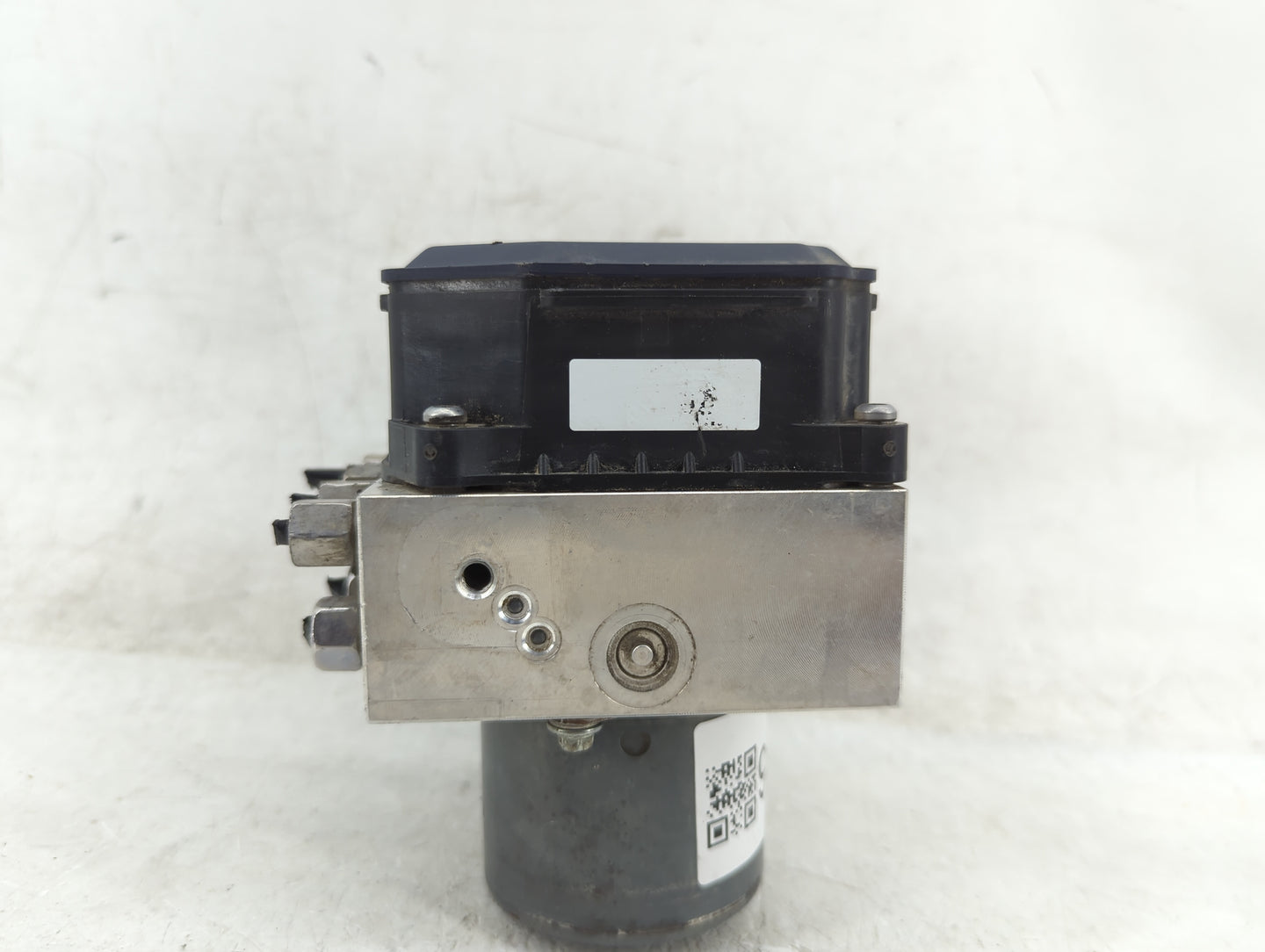 2012 Dodge Durango ABS Pump Control Module Replacement P/N:17685434 68149708AA Fits OEM Used Auto Parts - Oemusedautoparts1.