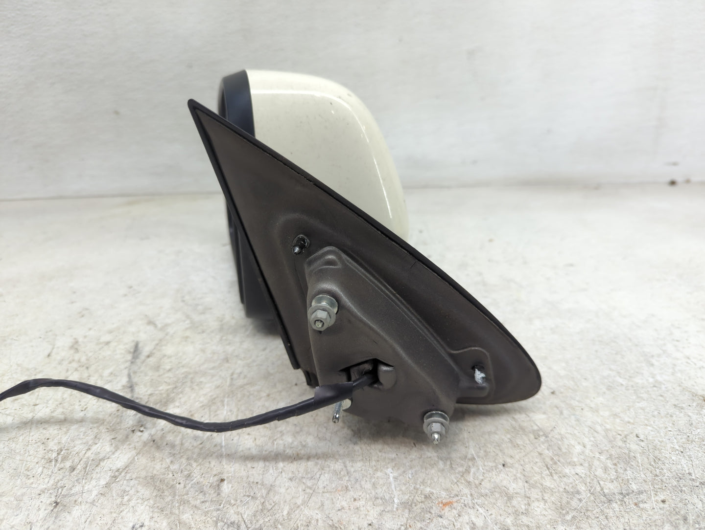 2011-2022 Dodge Durango Driver Side View Mirror - Left Door Mirror OEM Used - Oemusedautoparts1.com