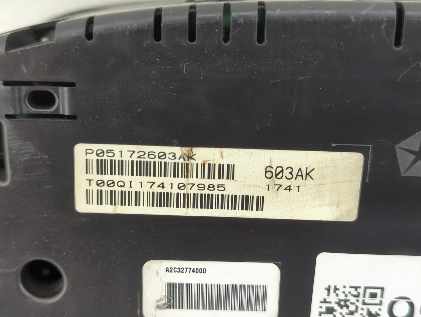 2012 Dodge Durango Instrument Cluster Speedometer Gauges P/N:P05172603AK A2C32774000 Fits OEM Used Auto Parts - Oemusedautop