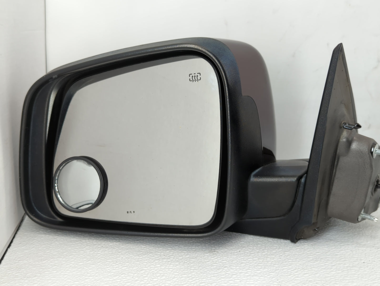 2012 Dodge Durango Driver Side View Mirror - Left Door Mirror OEM Used - Oemusedautoparts1.com