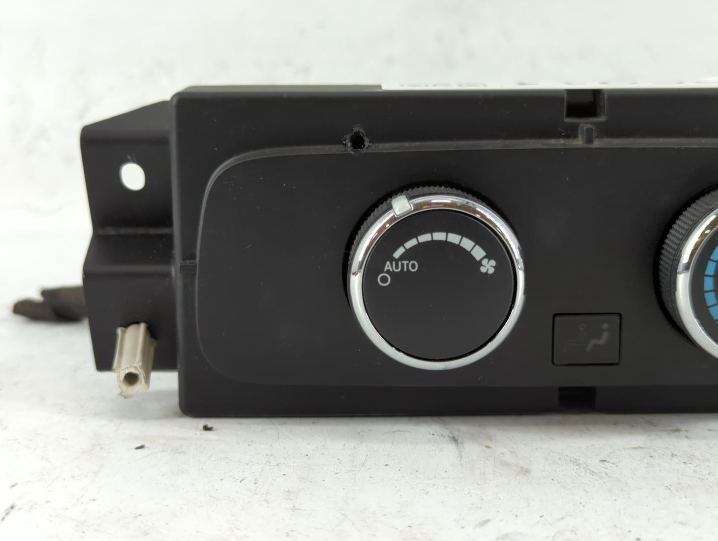 2011-2013 Dodge Durango Climate Control Module Temperature AC/Heater Replacement P/N:55111866AD Fits Fits 2011 2012 2013 OEM