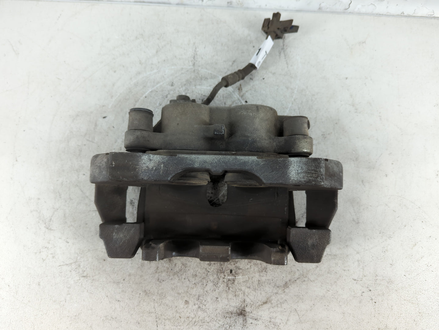 2011-2022 Dodge Durango Front Driver Left Brake Caliper - Oemusedautoparts1.com