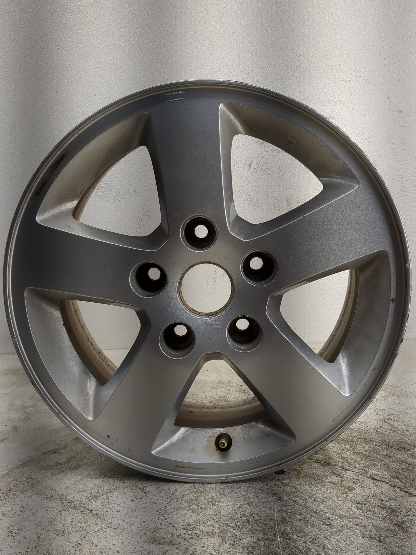 2008-2013 Dodge Grand Caravan Oem Wheel Rim - Oemusedautoparts1.com
