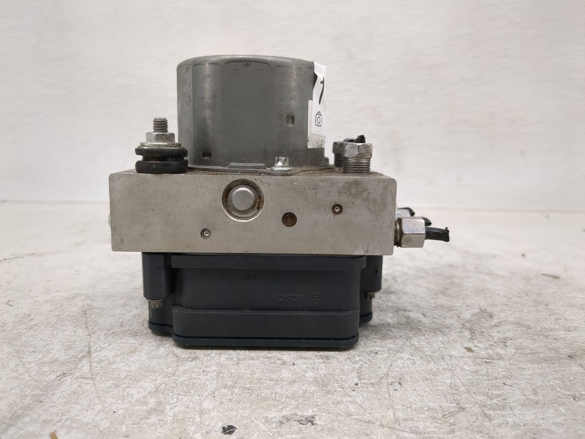 2012 Dodge Grand Caravan Anti-Lock Brake ABS Pump Module Actuator OEM P/N:269 506 0265 242 847, 0265956023 Fits OEM Used Aut