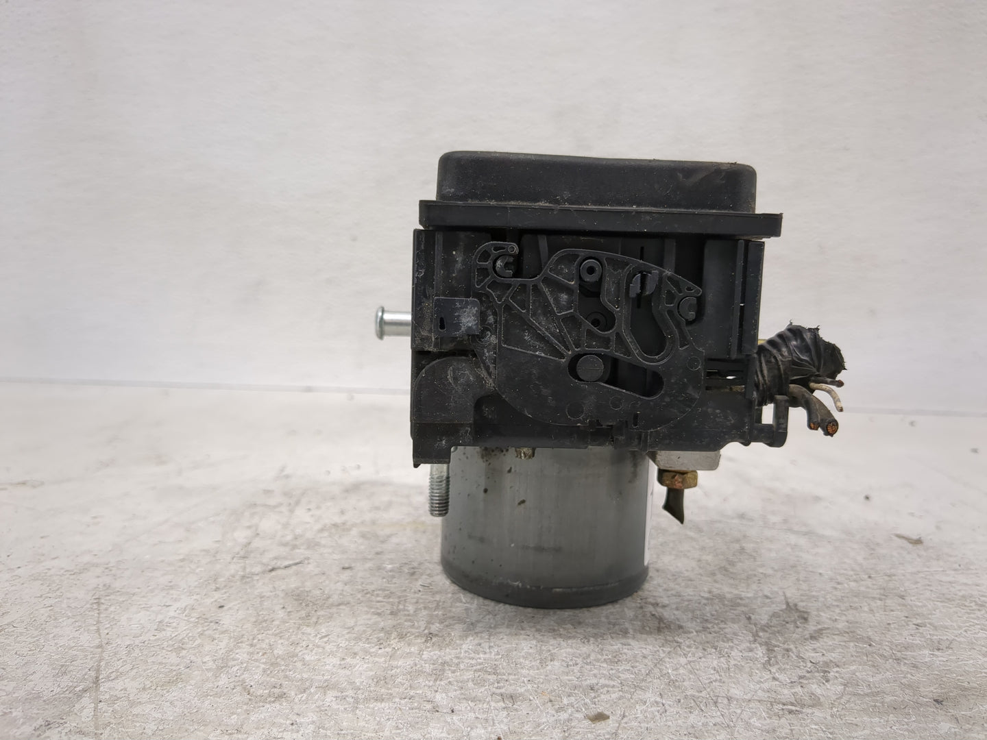 2012 Dodge Grand Caravan ABS Pump Control Module Replacement P/N:269 506 0265 242 847, 0265956023 Fits OEM Used Auto Parts -