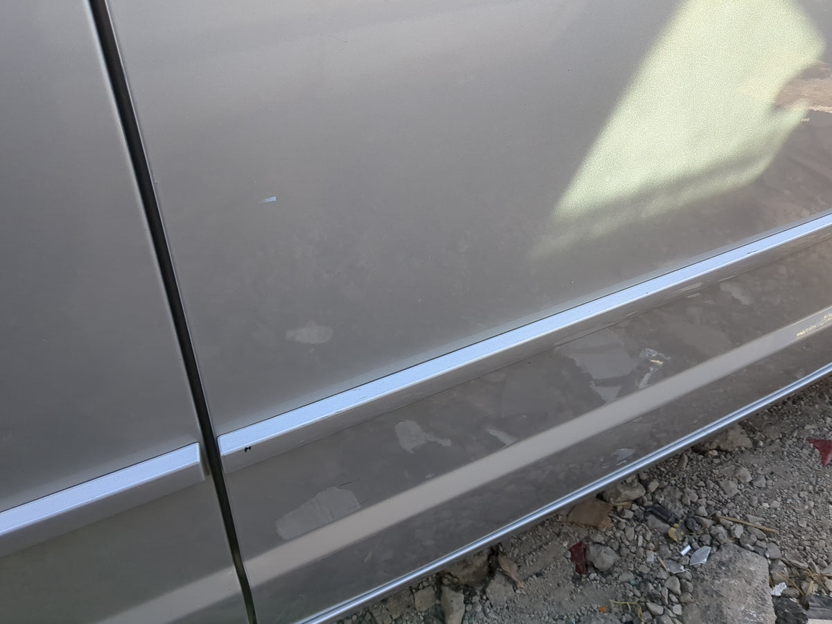 2008-2020 Dodge Grand Caravan Passenger Front Door Oem 1222806 - Oemusedautoparts1.com
