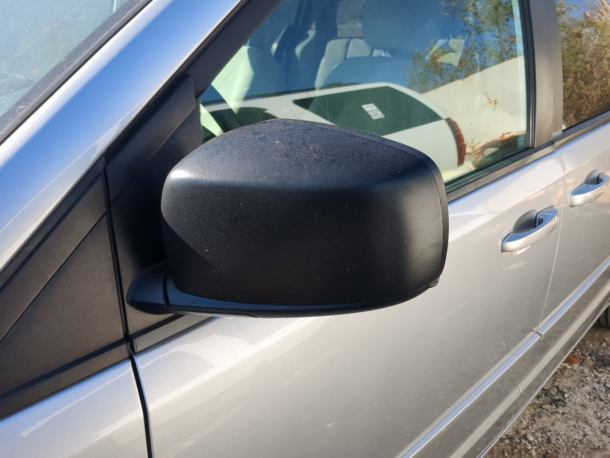 2011-2020 Dodge Grand Caravan Driver Side View Mirror - Left Door Mirror OEM Used - Oemusedautoparts1.com
