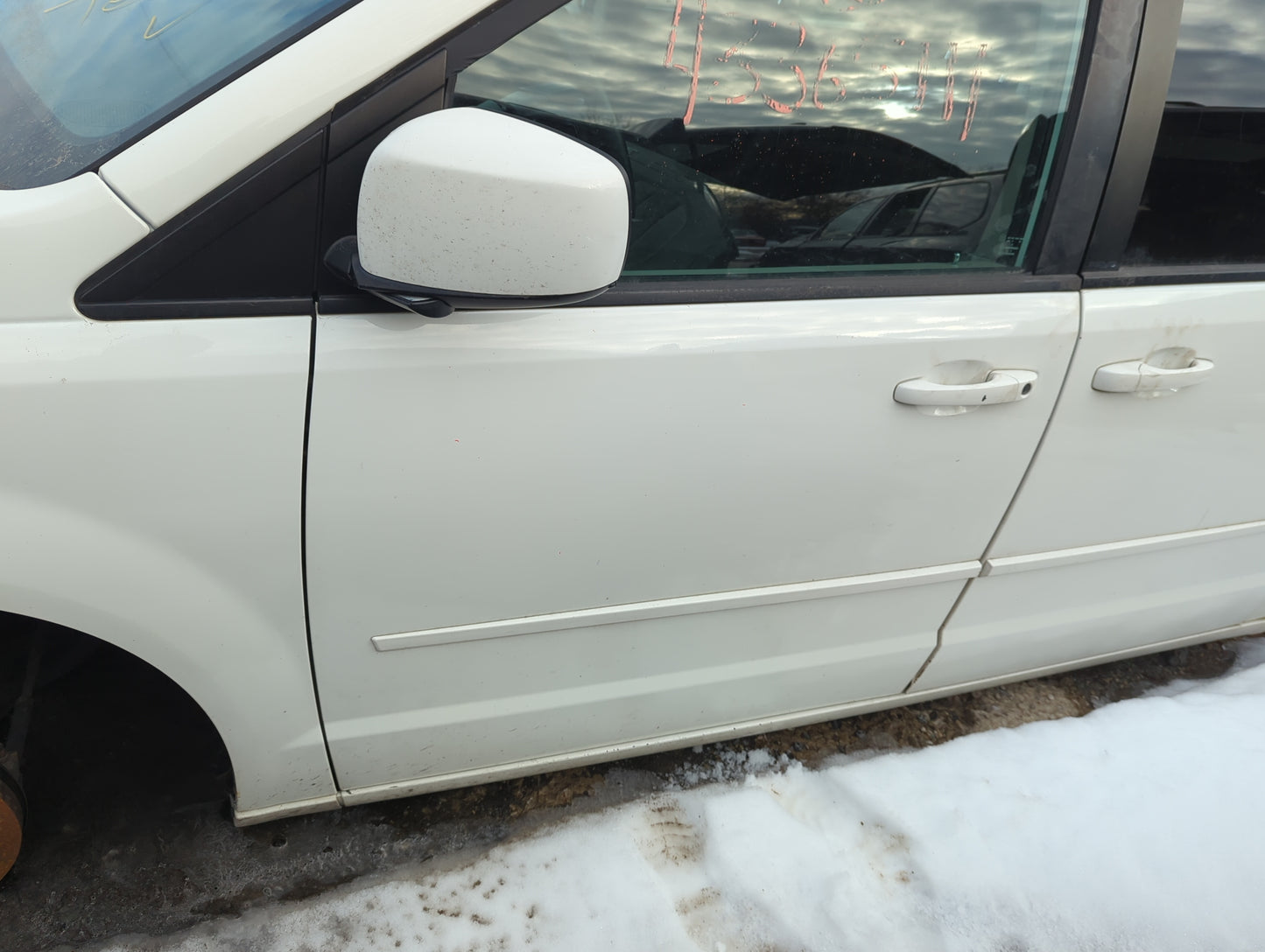 2008-2020 Dodge Grand Caravan Driver Front Door Oem 1265148 - Oemusedautoparts1.com