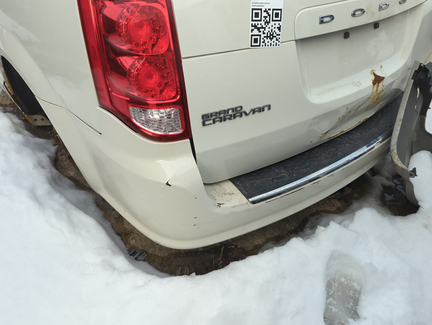 2011-2020 Dodge Grand Caravan Rear Bumper Assembly Oem - Oemusedautoparts1.com