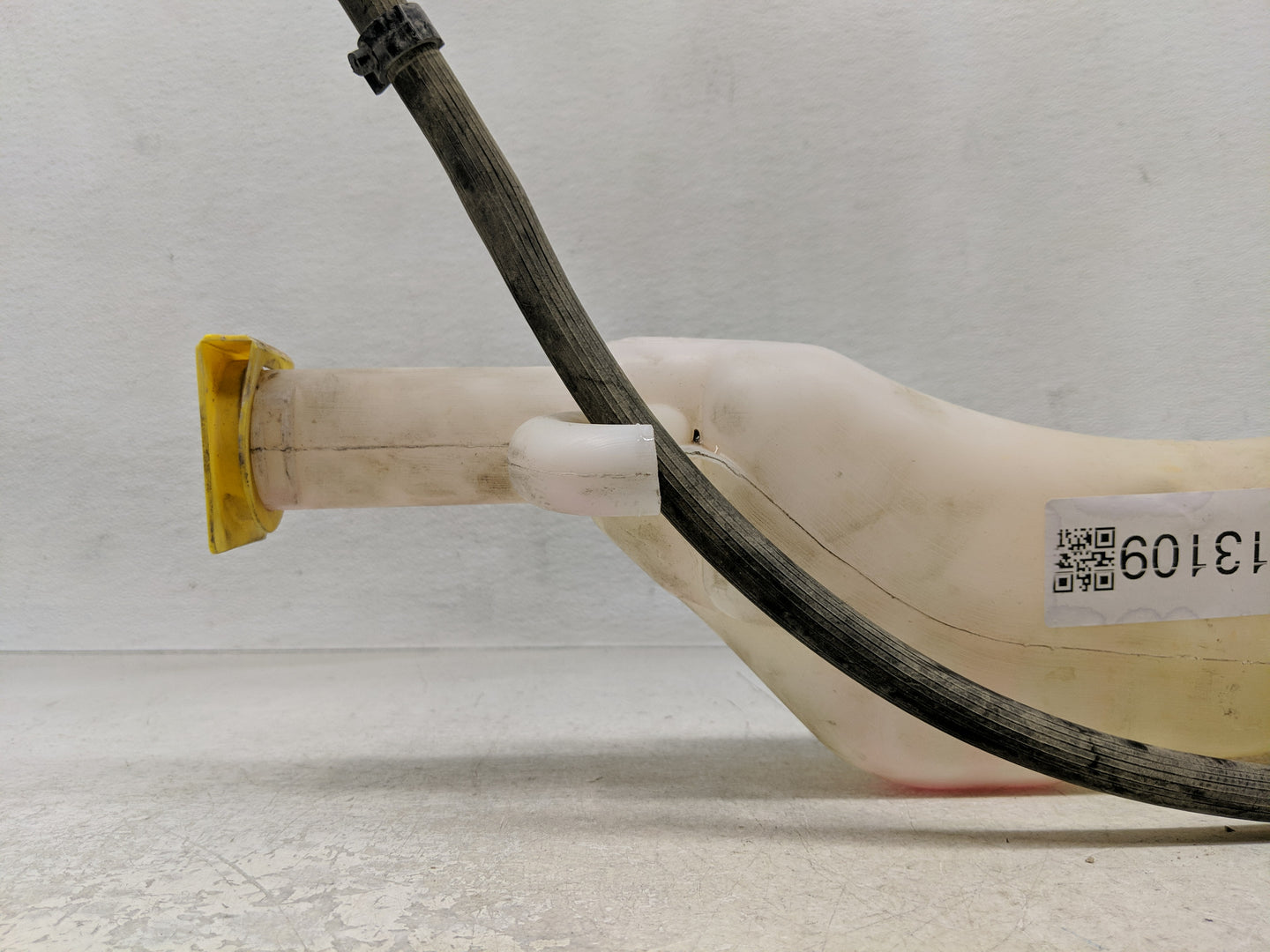 2008 Dodge Grand Caravan Radiator Coolant Overflow Expansion Tank Bottle 1313109 - Oemusedautoparts1.com
