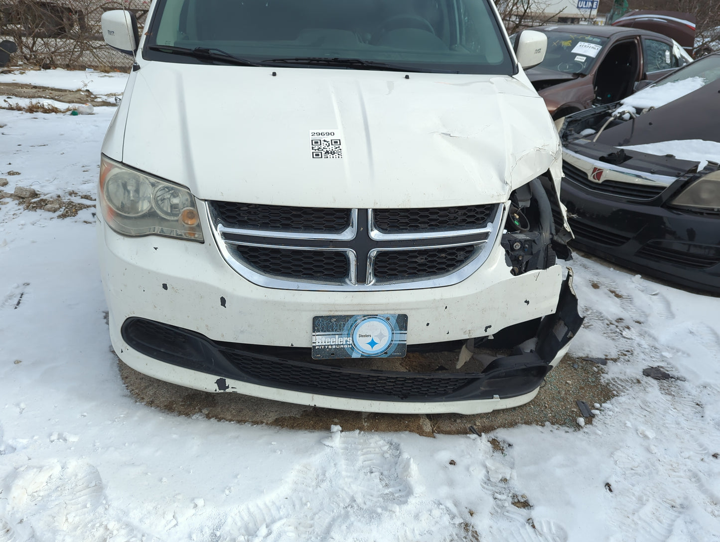 2011-2020 Dodge Grand Caravan Front Grille Bumper Not Included 1315910 - Oemusedautoparts1.com