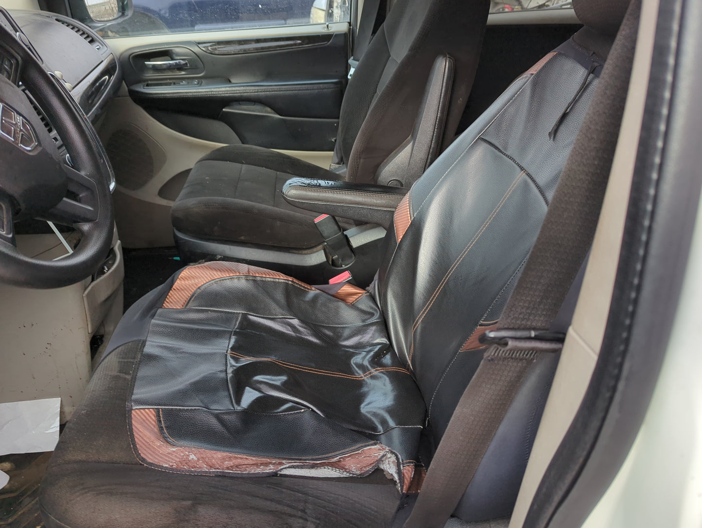 2011-2018 Dodge Grand Caravan Driver Front Seat Oem 1315971 - Oemusedautoparts1.com
