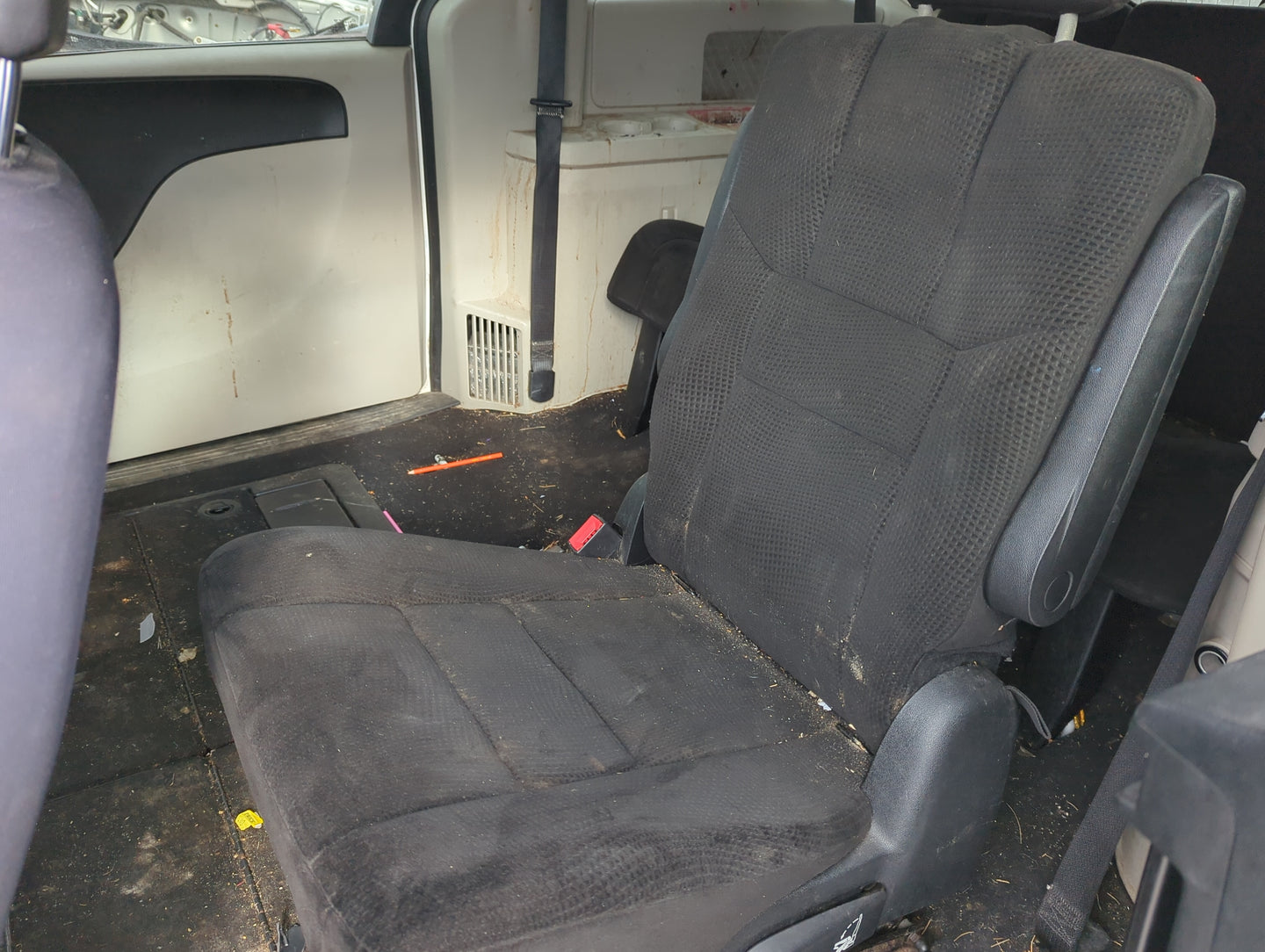2012 Dodge Grand Caravan Rear Seat Oem 1315990 - Oemusedautoparts1.com