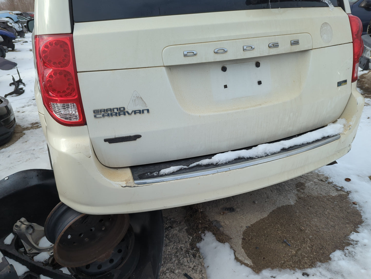 2011-2020 Dodge Grand Caravan Rear Bumper Assembly Oem - Oemusedautoparts1.com