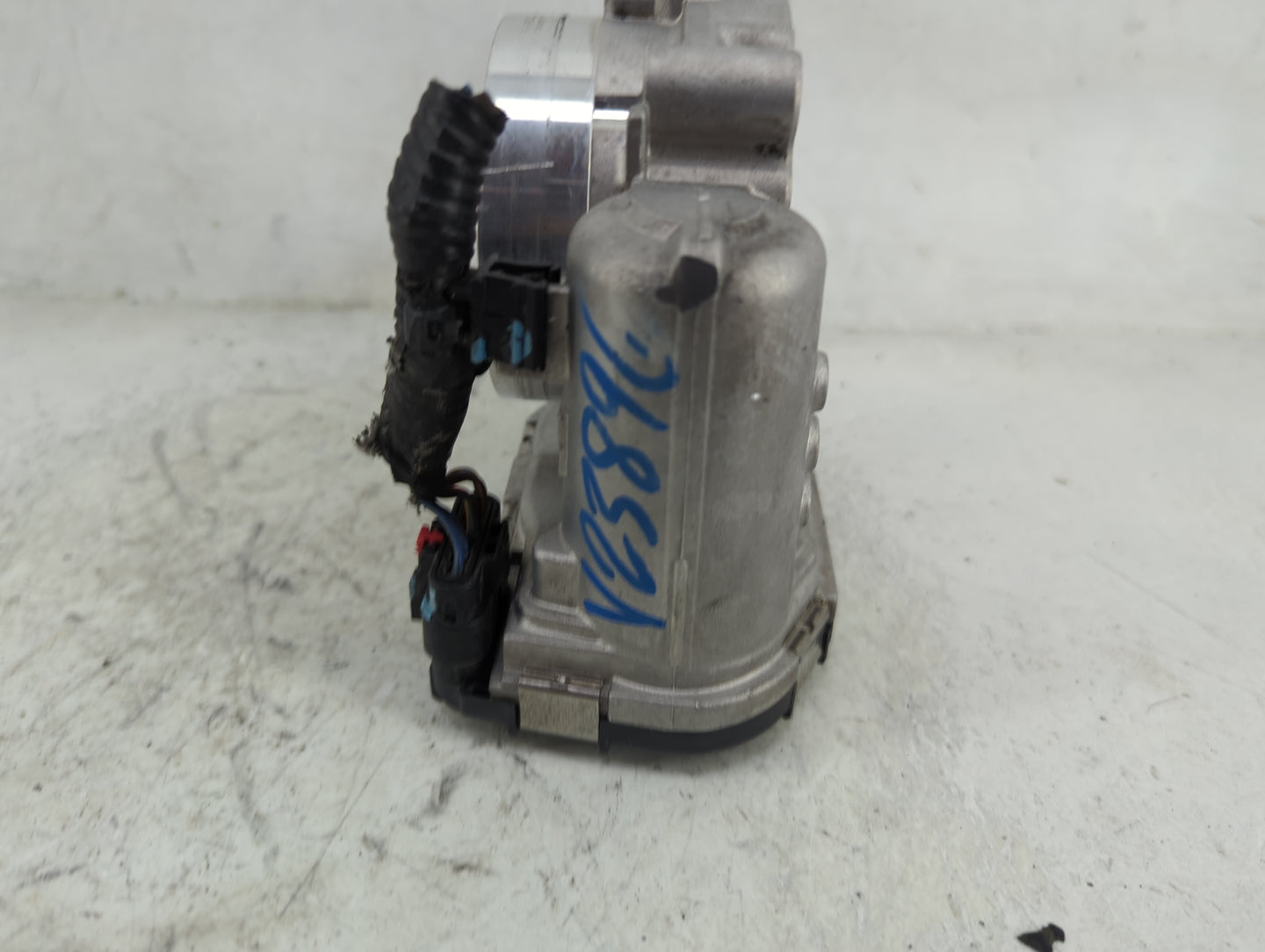 2011-2020 Dodge Grand Caravan Throttle Body P/N:05184349AC 0 80 750 570 Fits OEM Used Auto Parts - Oemusedautoparts1.com