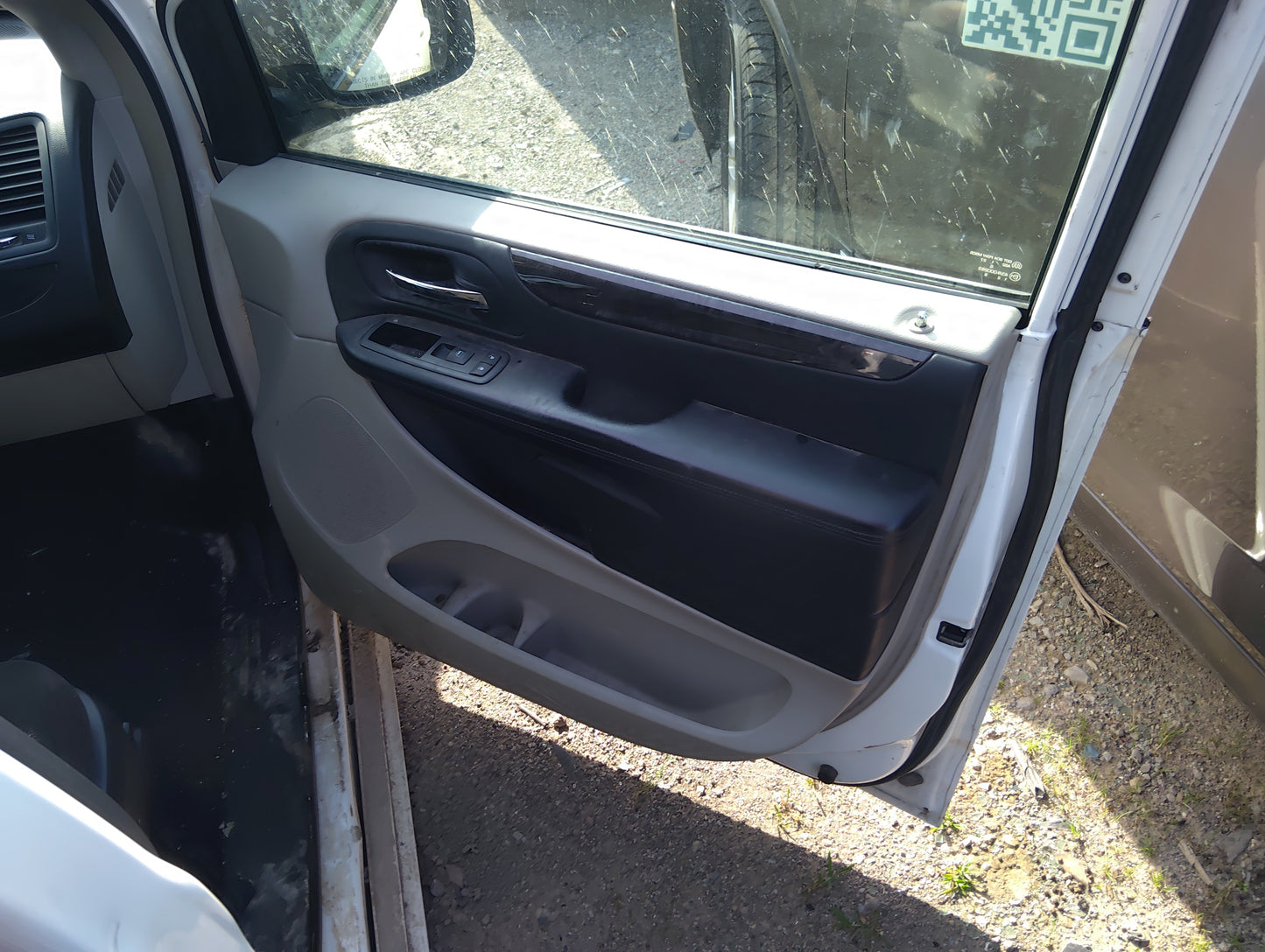 2012 Dodge Grand Caravan Front Right Passenger Interior Door Panel Trim 5037153 - Oemusedautoparts1.com