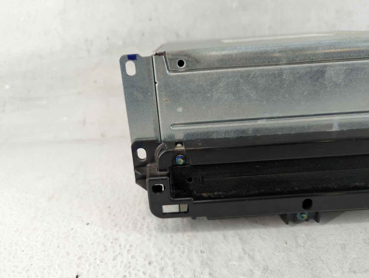 2011-2012 Dodge Journey Radio AM FM Cd Player Receiver Replacement P/N:P05091101AC Fits Fits 2011 2012 OEM Used Auto Parts -