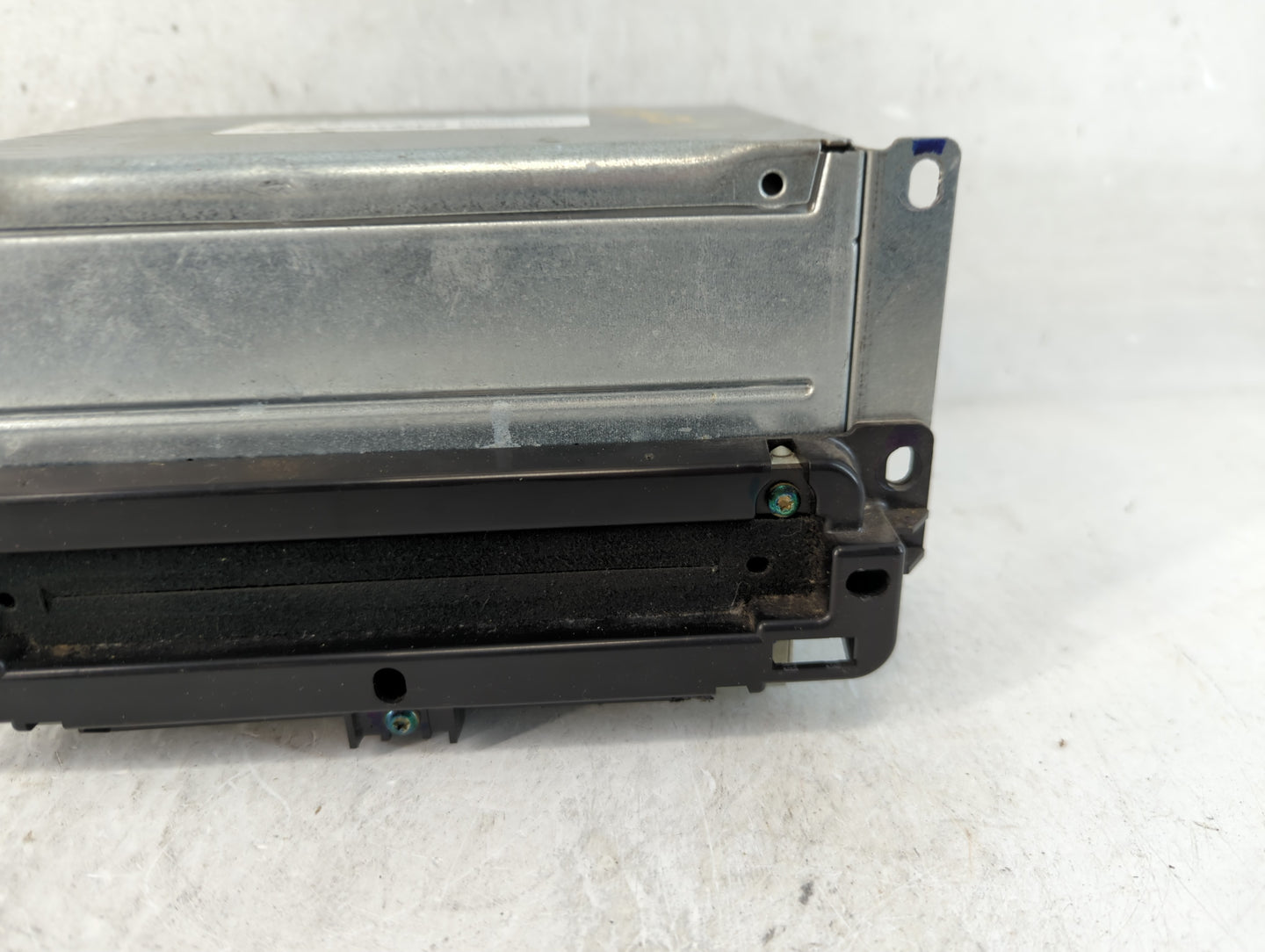 2011-2012 Dodge Journey Radio AM FM Cd Player Receiver Replacement P/N:P05091101AC Fits Fits 2011 2012 OEM Used Auto Parts -
