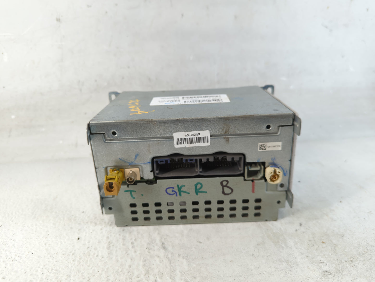2011-2012 Dodge Journey Radio AM FM Cd Player Receiver Replacement P/N:P05091101AC Fits Fits 2011 2012 OEM Used Auto Parts -