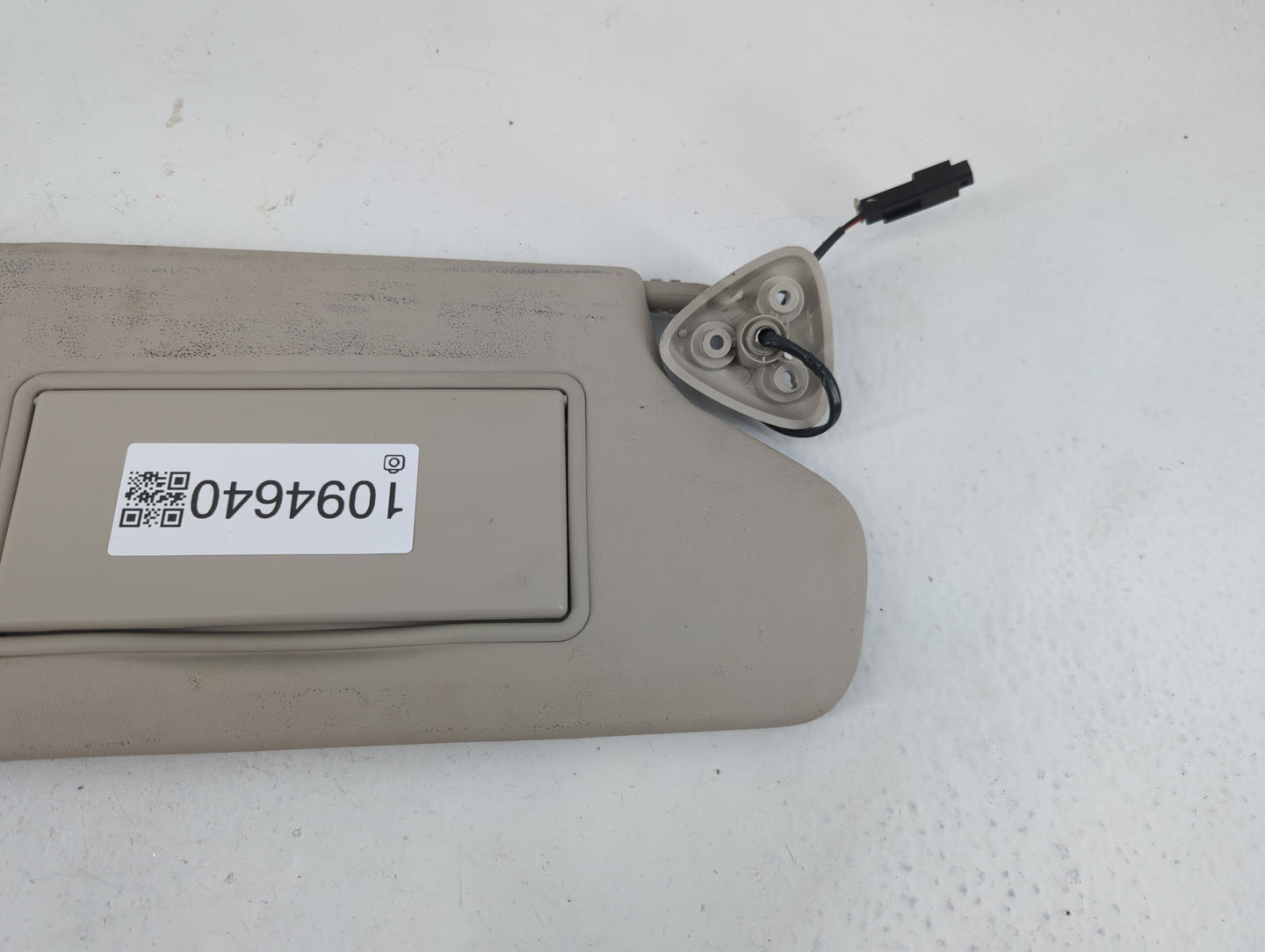 2011-2020 Dodge Journey Sun Visor Shade Replacement Passenger Right Mirror Fits OEM Used Auto Parts - Oemusedautoparts1.com