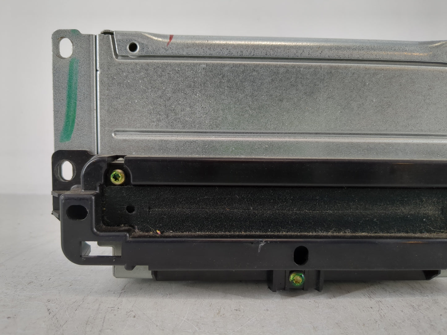 2011-2012 Dodge Journey Radio AM FM Cd Player Receiver Replacement P/N:P05091101AC Fits Fits 2011 2012 OEM Used Auto Parts -