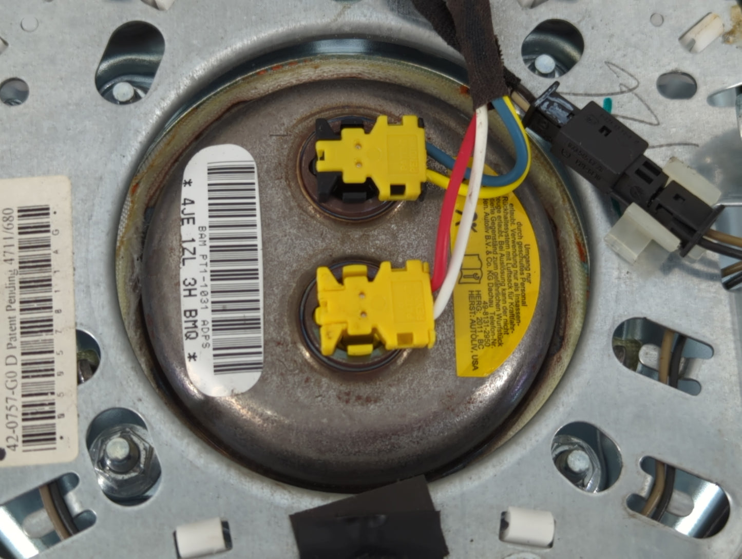 2012 Dodge Journey Air Bag Driver Left Steering Wheel Mounted P/N:4JE 1ZL 3H Fits OEM Used Auto Parts - Oemusedautoparts1.co