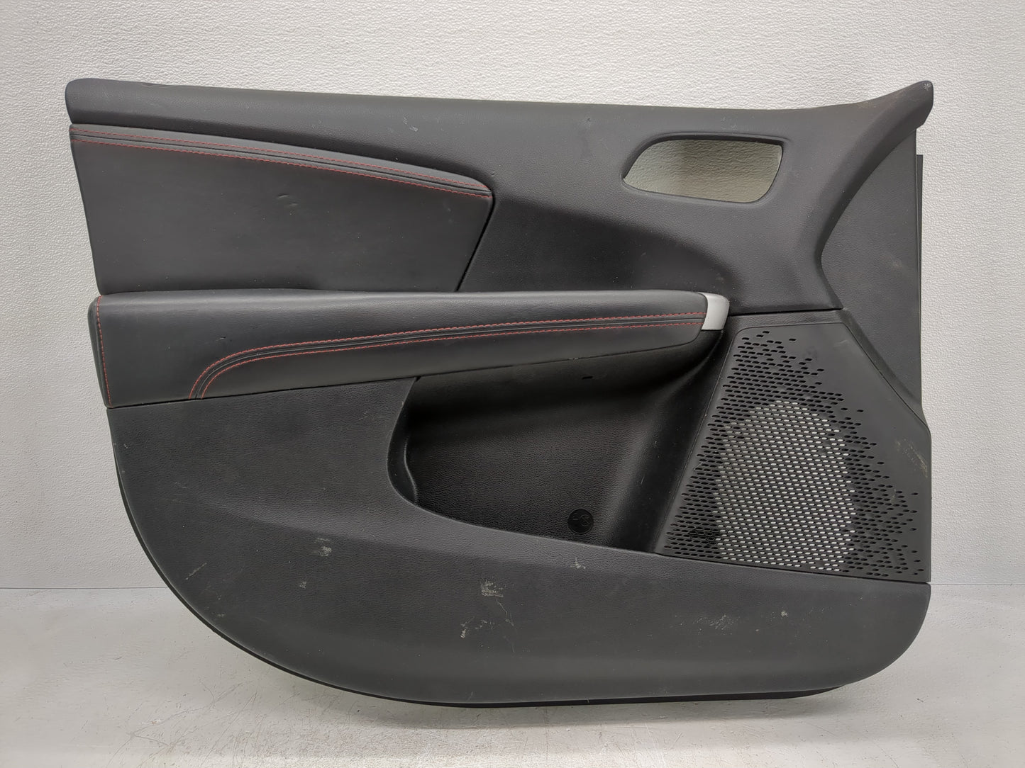 2011 Dodge Journey Front Left Driver Interior Door Panel Trim - Oemusedautoparts1.com
