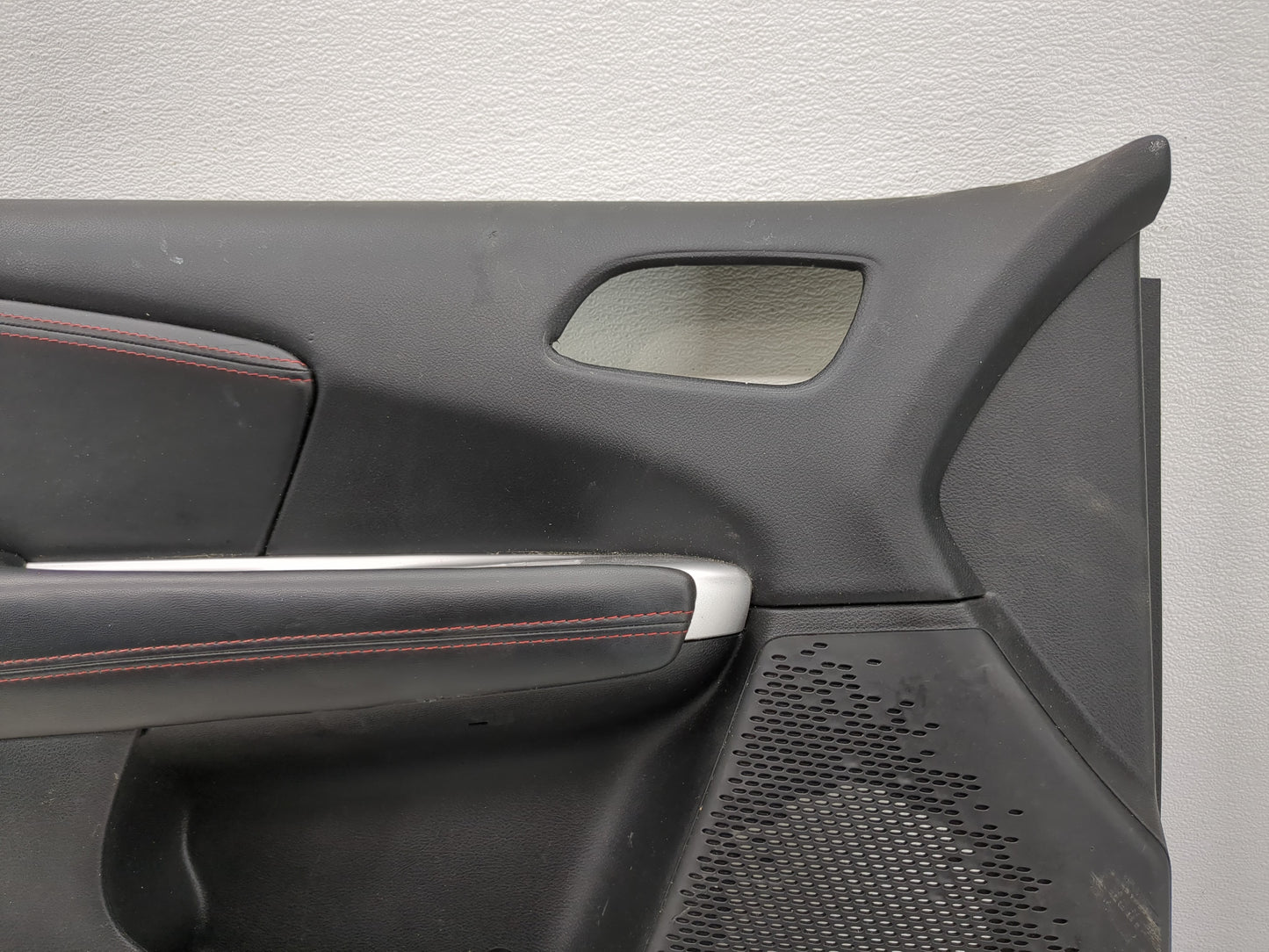 2011 Dodge Journey Front Left Driver Interior Door Panel Trim - Oemusedautoparts1.com