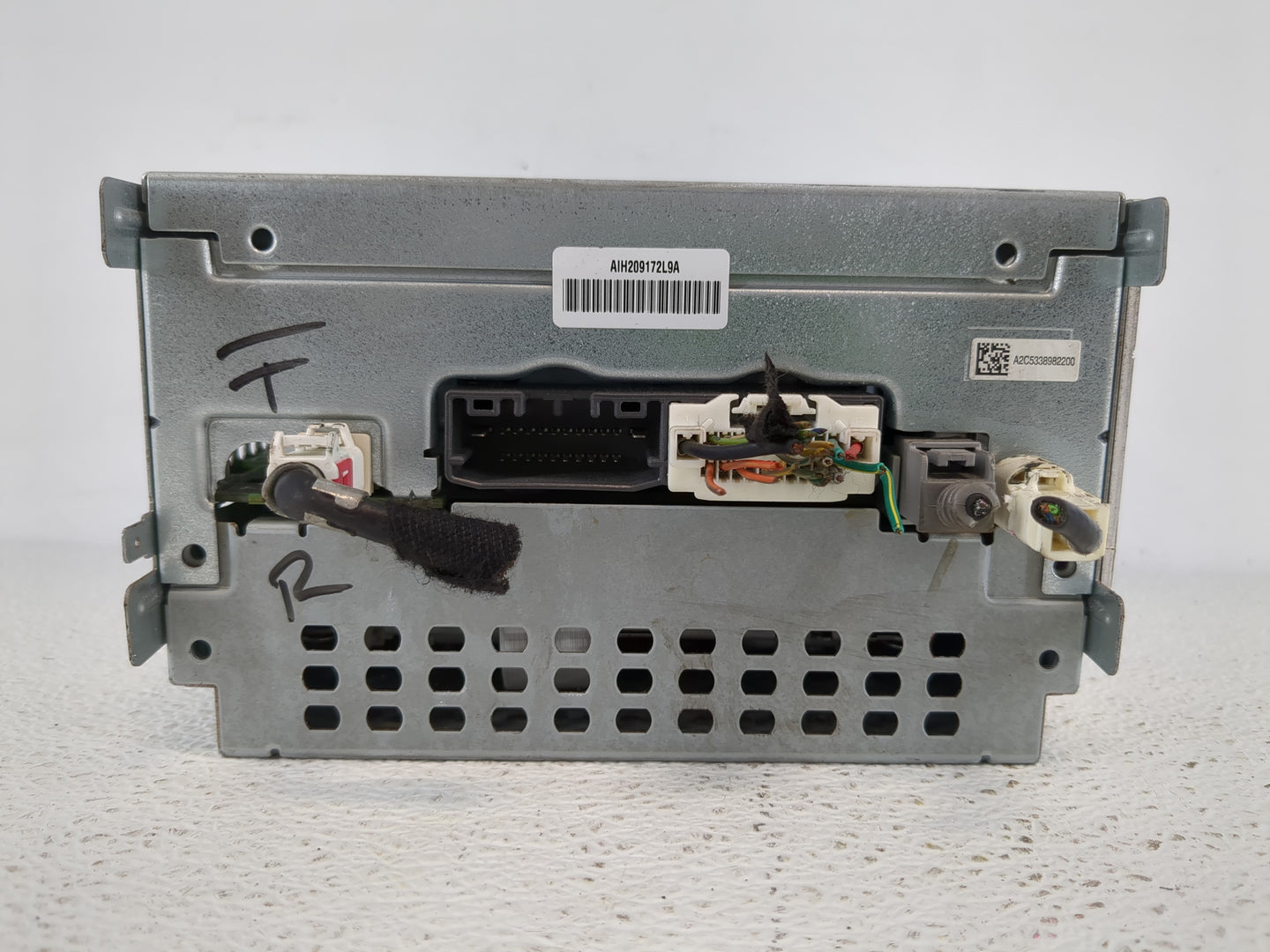 2011-2012 Dodge Journey Radio AM FM Cd Player Receiver Replacement P/N:P05091102AI Fits Fits 2011 2012 OEM Used Auto Parts -
