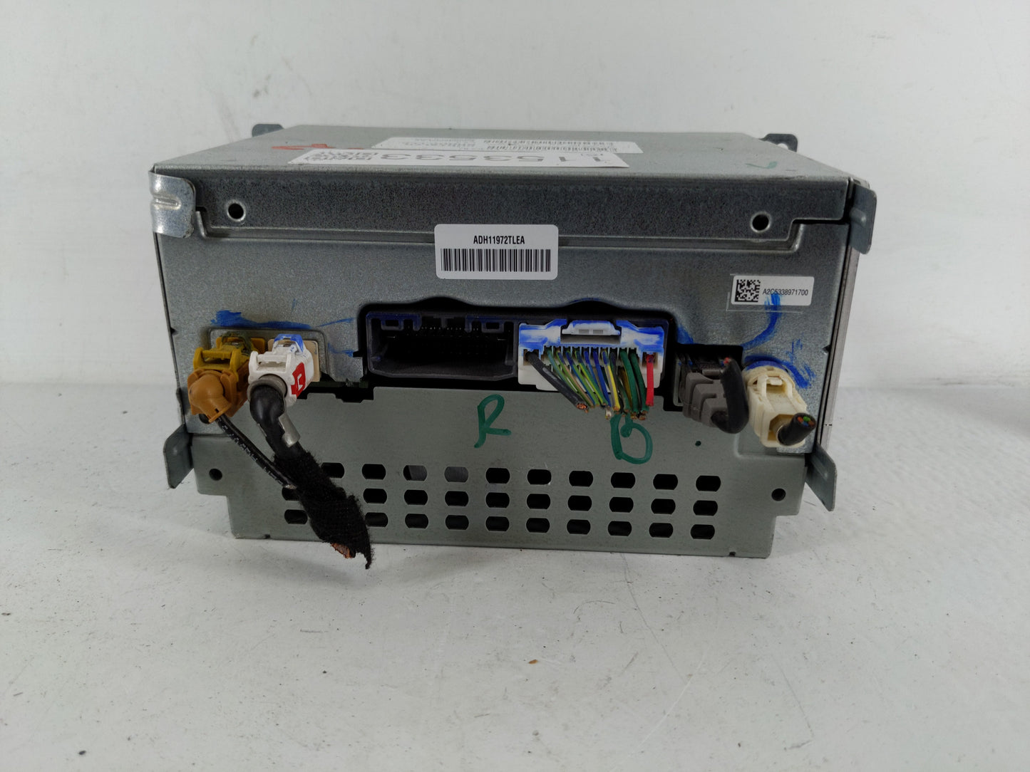 2011-2012 Dodge Journey Radio AM FM Cd Player Receiver Replacement P/N:P05091101AD Fits Fits 2011 2012 OEM Used Auto Parts -