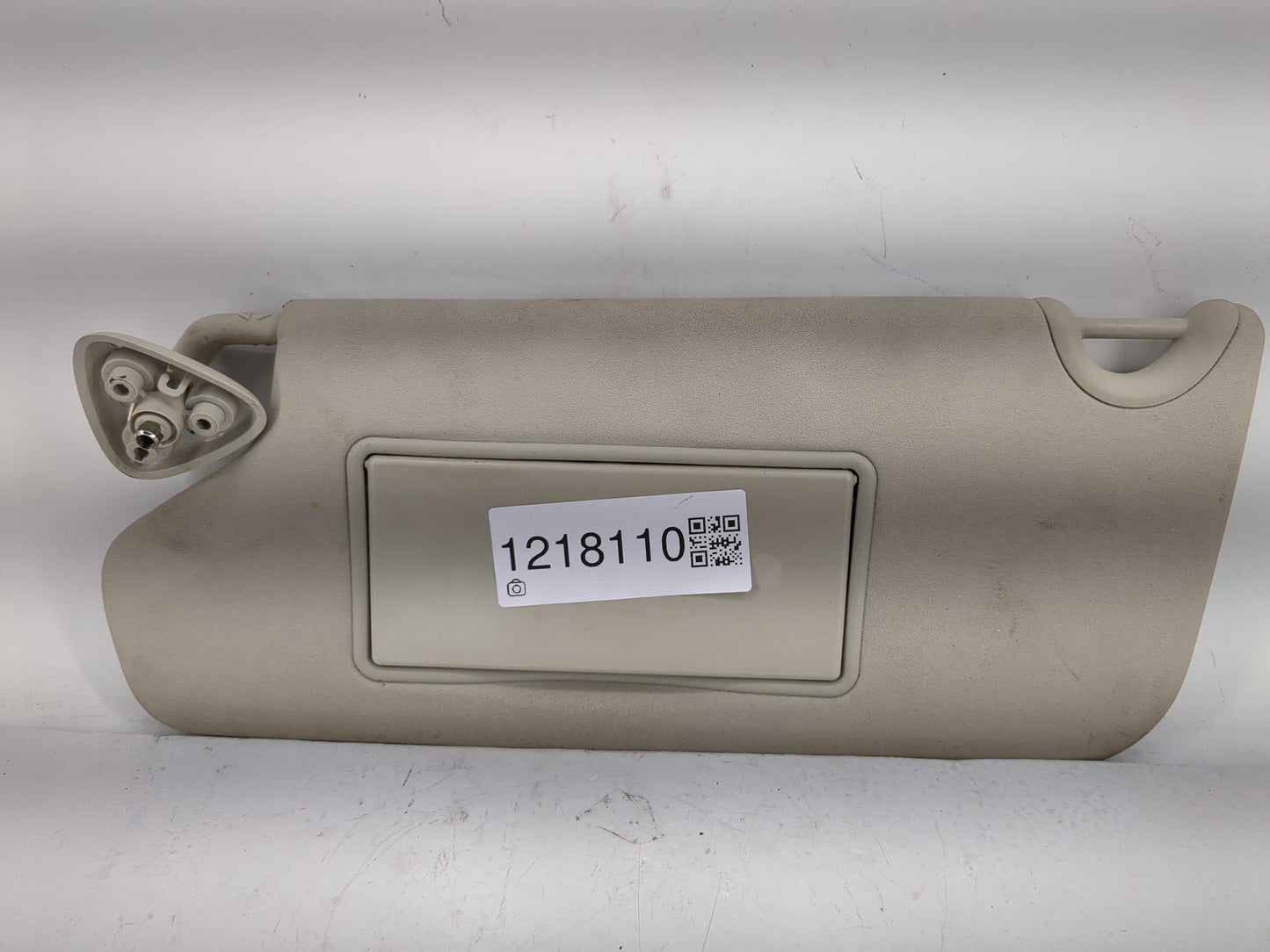 2012 Dodge Journey Sun Visor Shade Replacement Passenger Right Mirror Fits OEM Used Auto Parts - Oemusedautoparts1.com