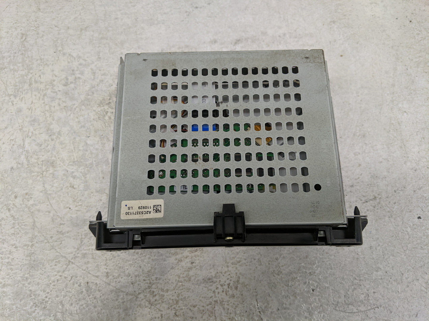 2011-2012 Dodge Journey Radio AM FM Cd Player Receiver Replacement P/N:P05091101AG Fits Fits 2011 2012 OEM Used Auto Parts -