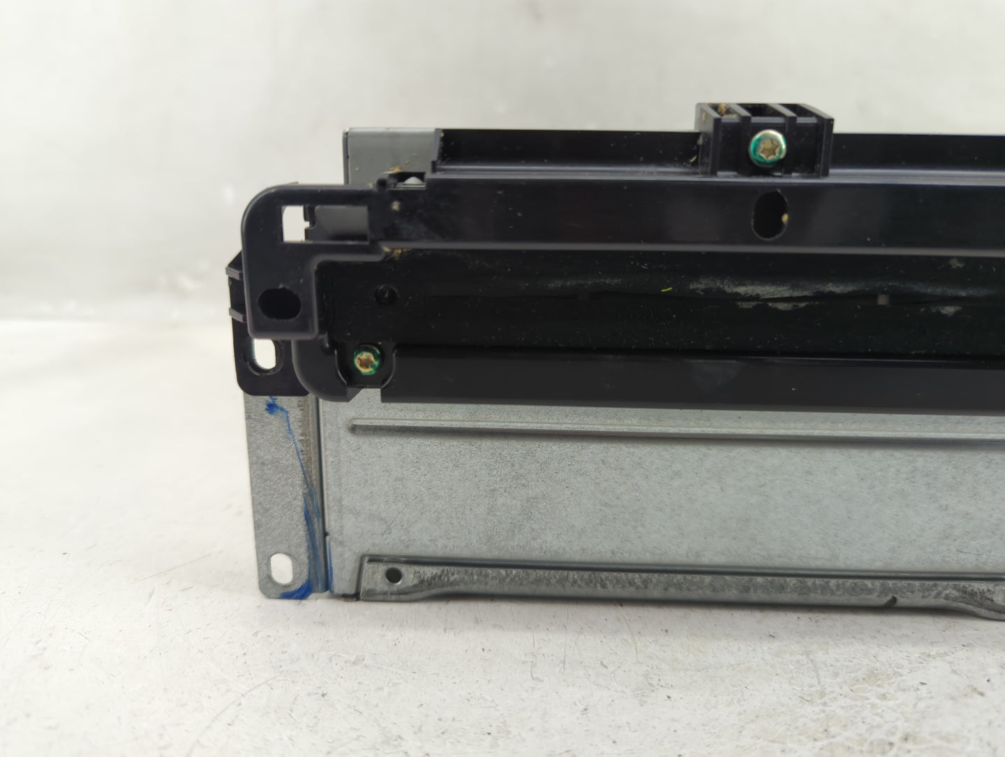 2011-2012 Dodge Journey Radio AM FM Cd Player Receiver Replacement P/N:A2C53371130 Fits Fits 2011 2012 OEM Used Auto Parts -
