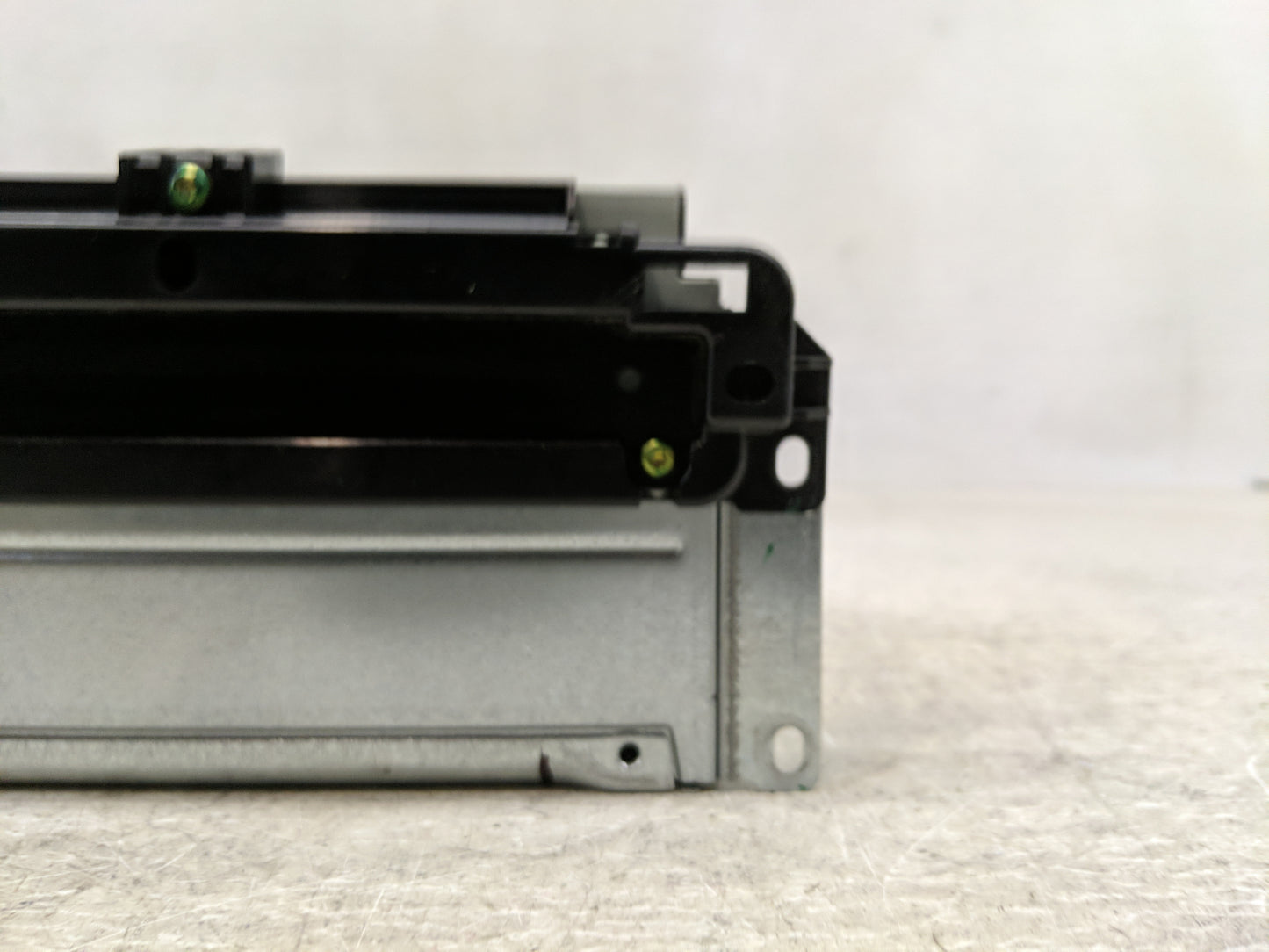 2011-2012 Dodge Journey Radio AM FM Cd Player Receiver Replacement Fits Fits 2011 2012 OEM Used Auto Parts - Oemusedautopart