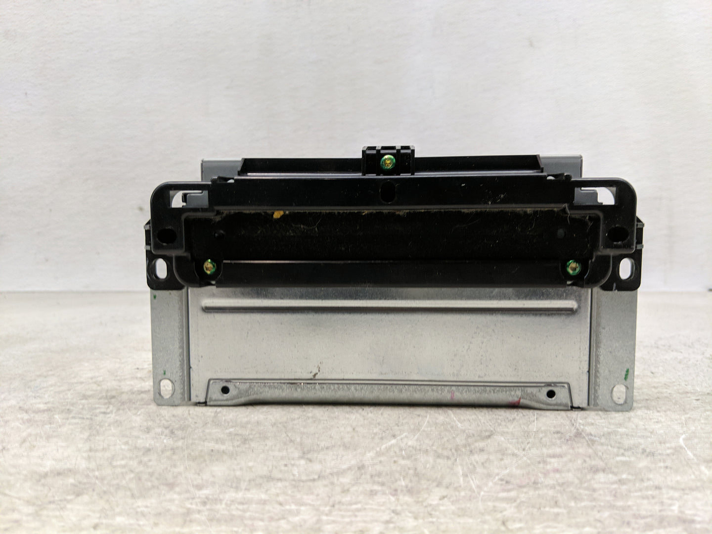 2011-2012 Dodge Journey Radio AM FM Cd Player Receiver Replacement P/N:05091101AI Fits Fits 2011 2012 OEM Used Auto Parts - 