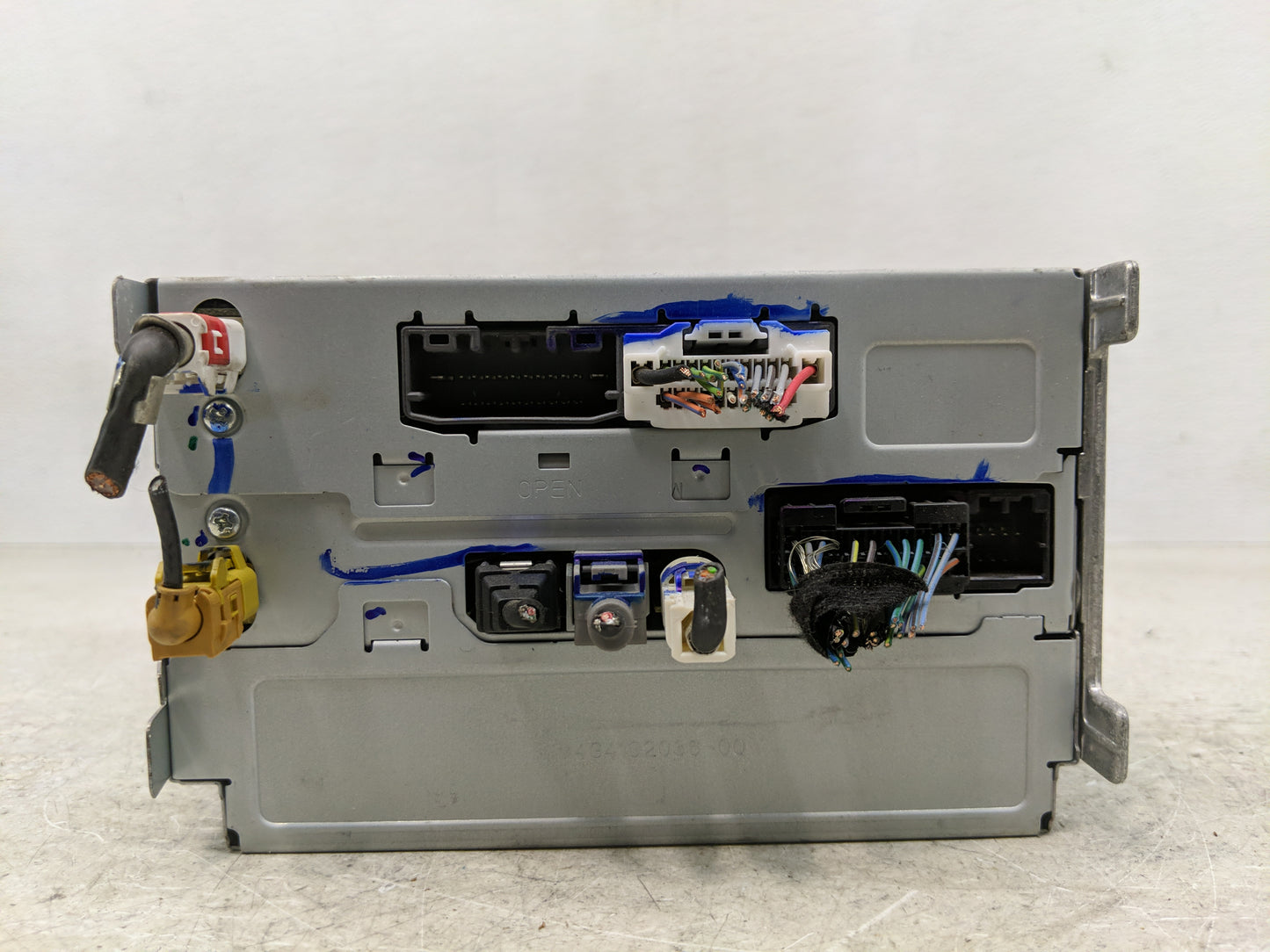 2011-2012 Dodge Journey Radio AM FM Cd Player Receiver Replacement P/N:05091038AJ Fits Fits 2011 2012 OEM Used Auto Parts - 