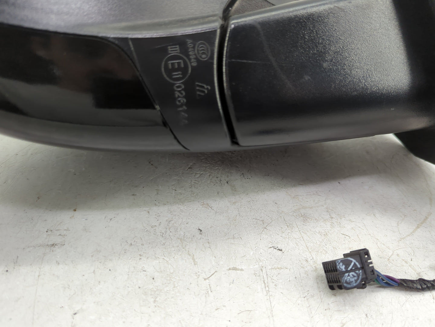 2012 Dodge Journey Driver Side View Mirror - Left Door Mirror OEM Used - Oemusedautoparts1.com