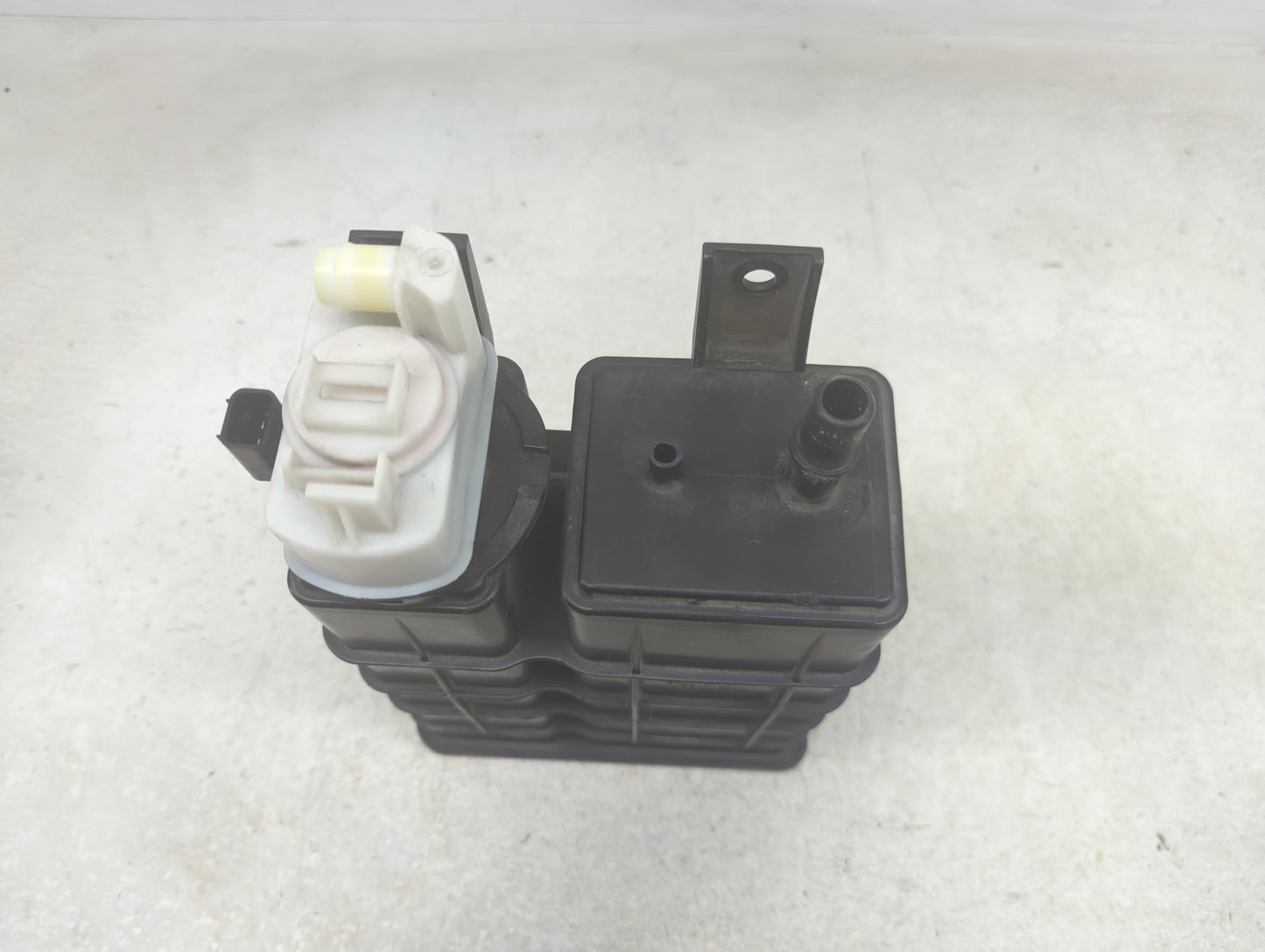 2012 Dodge Journey Fuel Vapor Charcoal Canister - Oemusedautoparts1.com