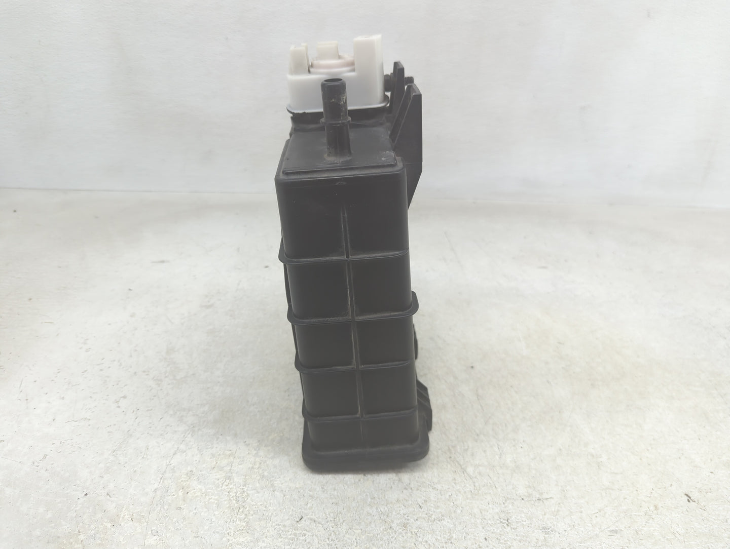 2012 Dodge Journey Fuel Vapor Charcoal Canister - Oemusedautoparts1.com