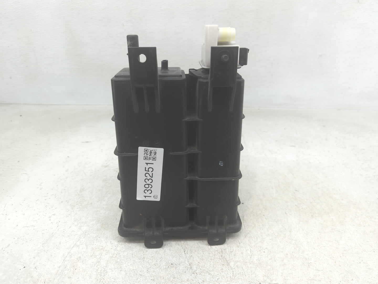 2012 Dodge Journey Fuel Vapor Charcoal Canister - Oemusedautoparts1.com