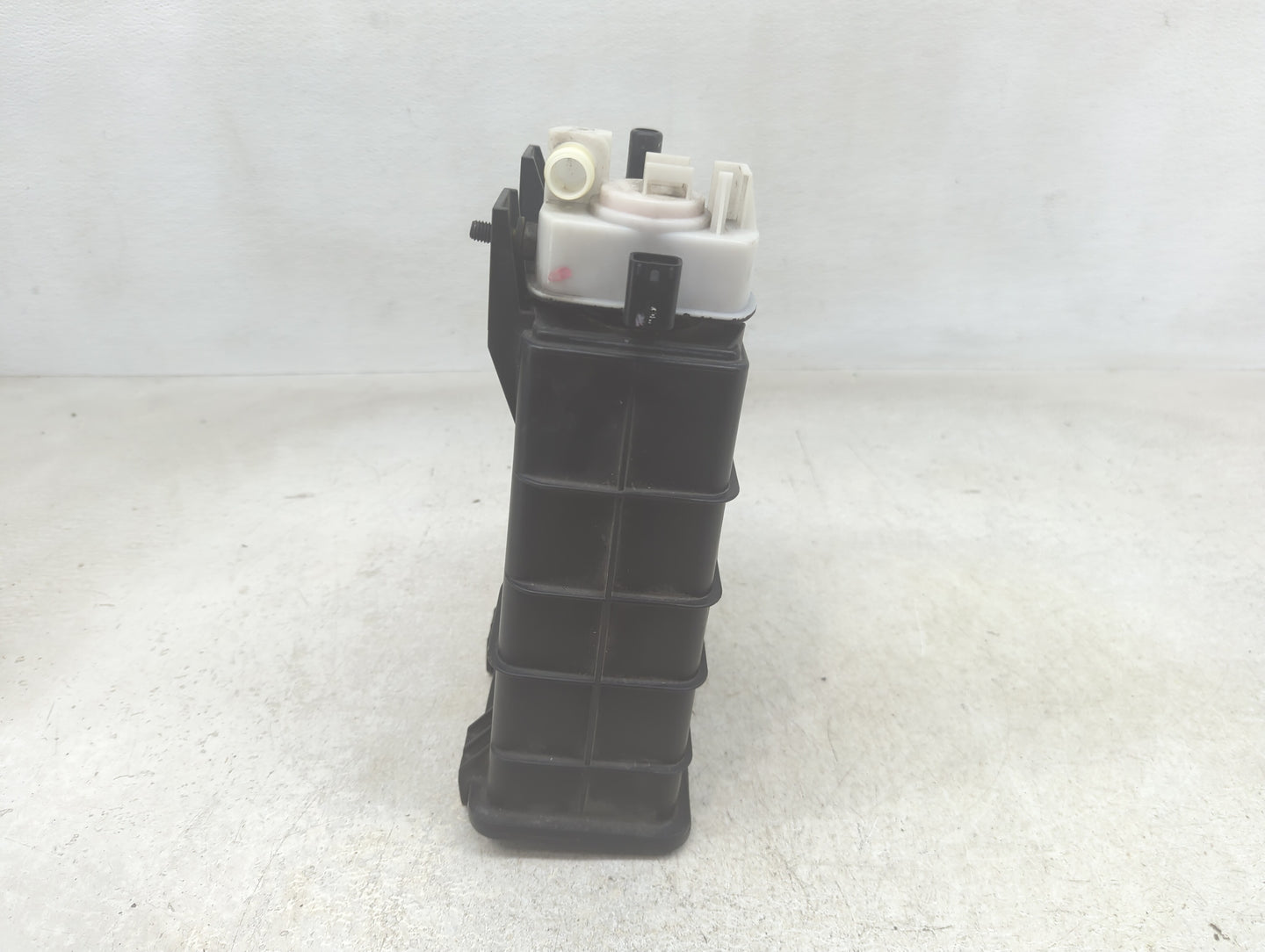 2012 Dodge Journey Fuel Vapor Charcoal Canister - Oemusedautoparts1.com