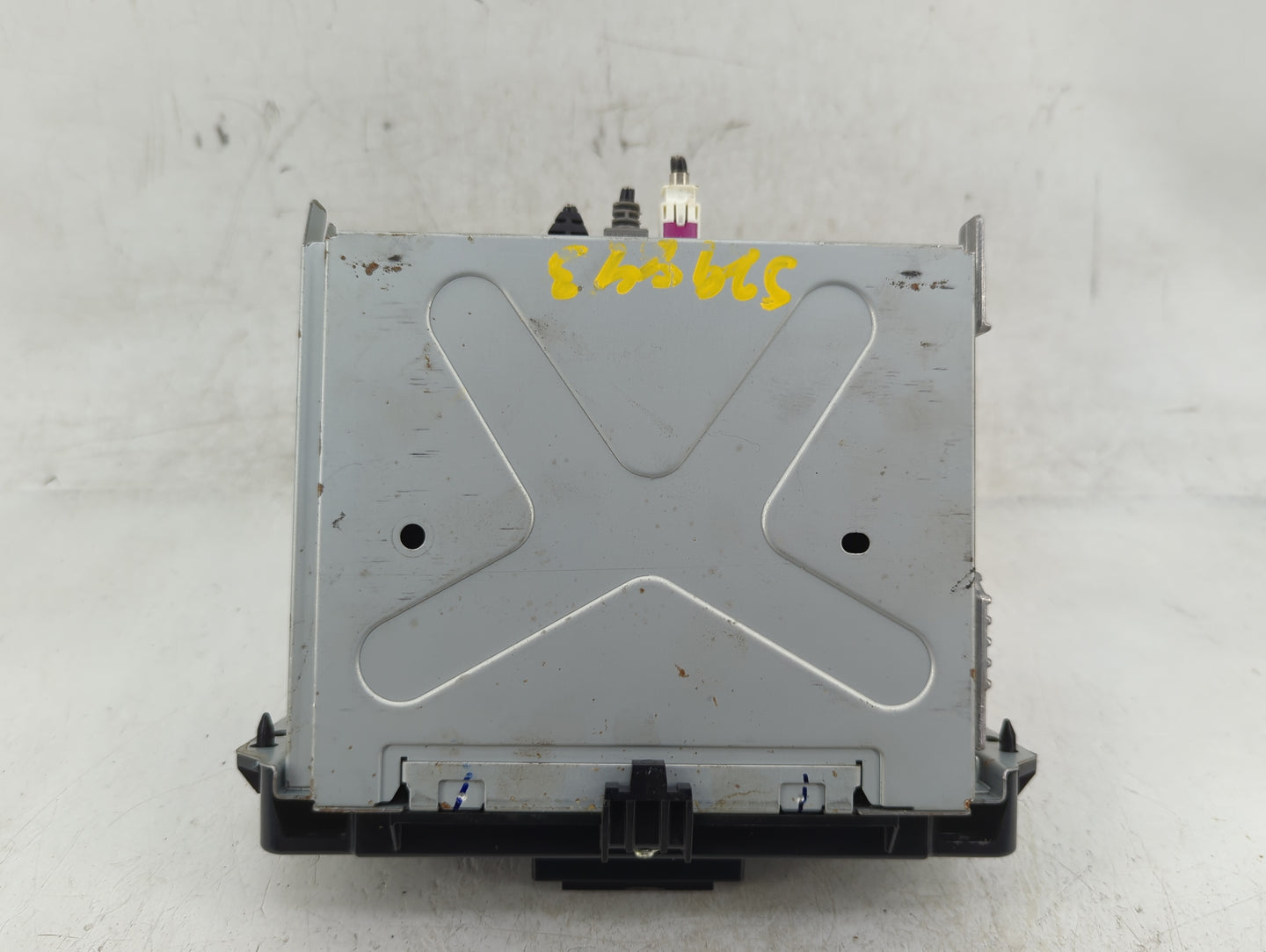 2011-2012 Dodge Journey Radio AM FM Cd Player Receiver Replacement P/N:P05091038AI Fits Fits 2011 2012 OEM Used Auto Parts -