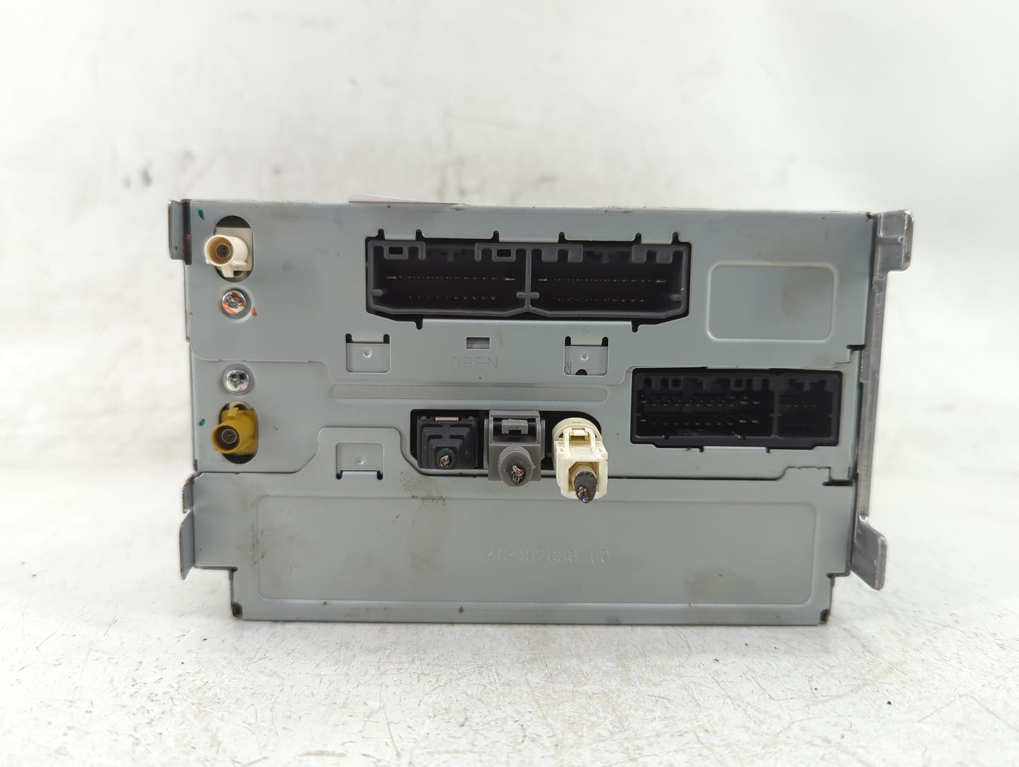 2011-2012 Dodge Journey Radio AM FM Cd Player Receiver Replacement P/N:P05091038AI Fits Fits 2011 2012 OEM Used Auto Parts -