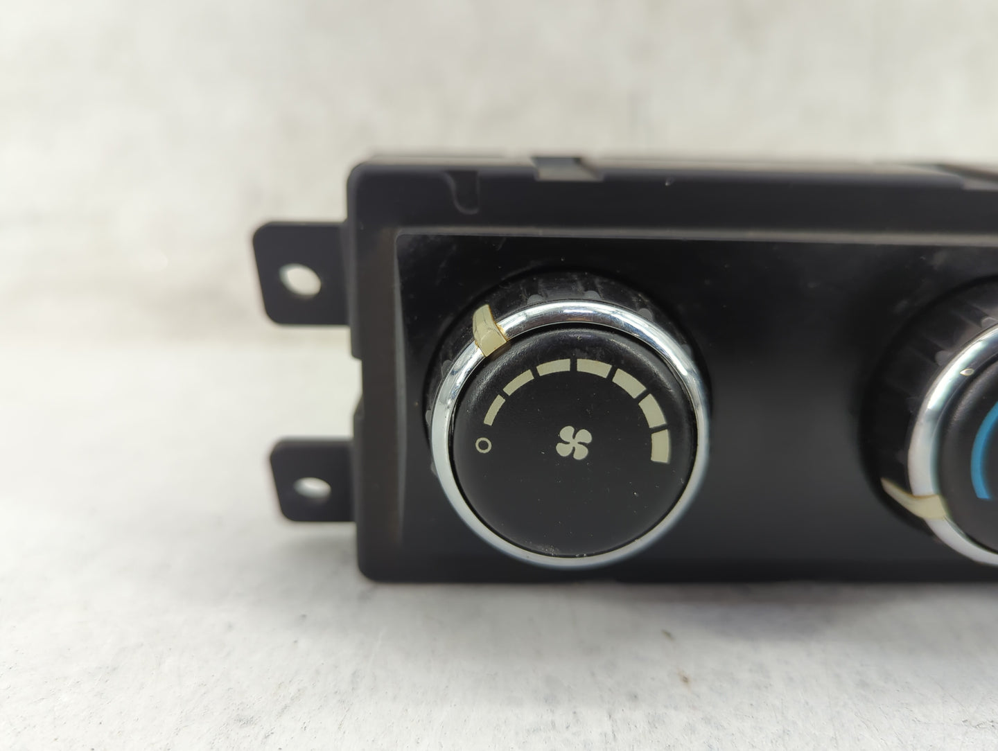 2011-2017 Dodge Journey Climate Control Module Temperature AC/Heater Replacement P/N:1105250022302 Fits OEM Used Auto Parts 