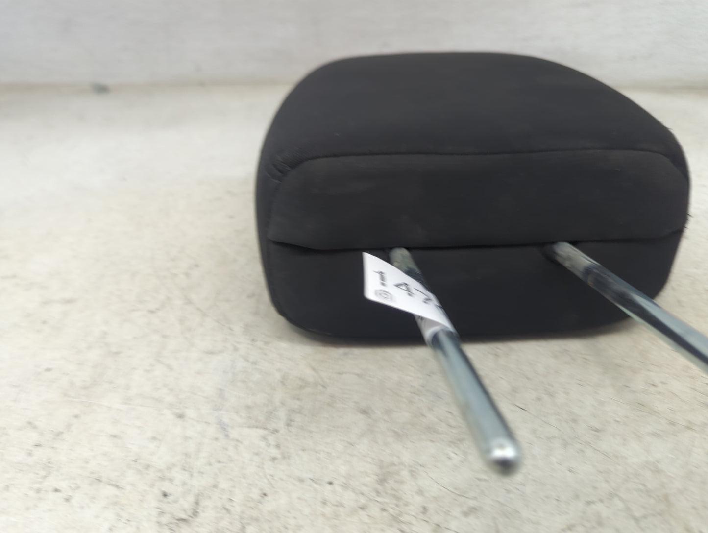 2012 Dodge Journey Headrest Head Rest Front Driver Seat Black - Oemusedautoparts1.com